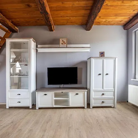 In Am Mueritzsee 公寓 *